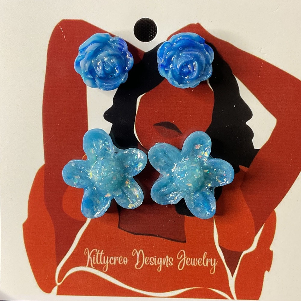 Beautiful Blue Floral Artisan Earrings Set